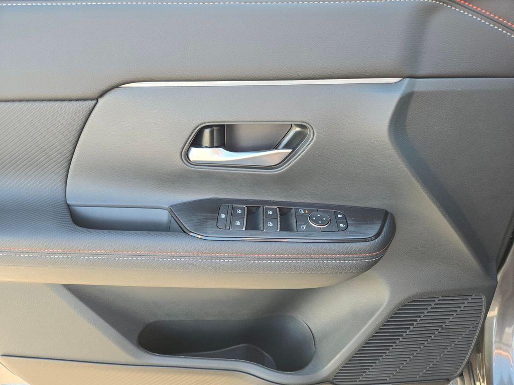 new 2025 Nissan Kicks car, priced at $23,961