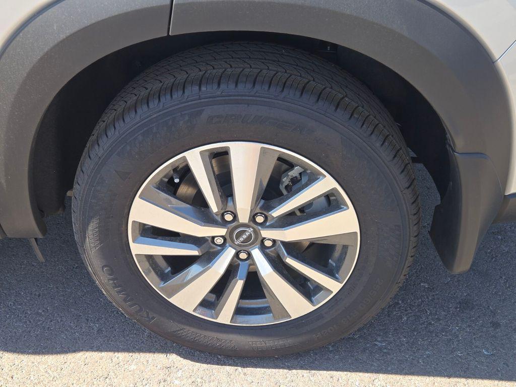 new 2025 Nissan Pathfinder car, priced at $42,403