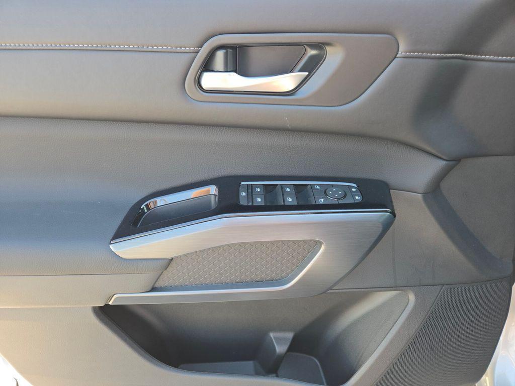 new 2025 Nissan Pathfinder car, priced at $42,403