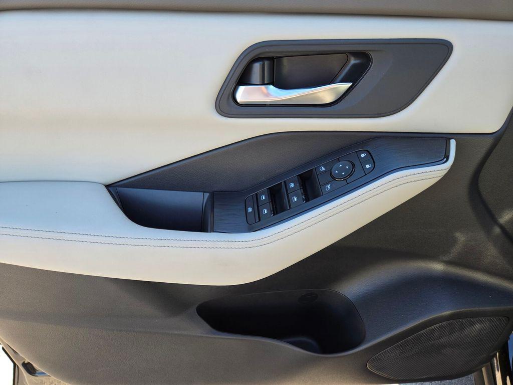 new 2025 Nissan Rogue car, priced at $29,926