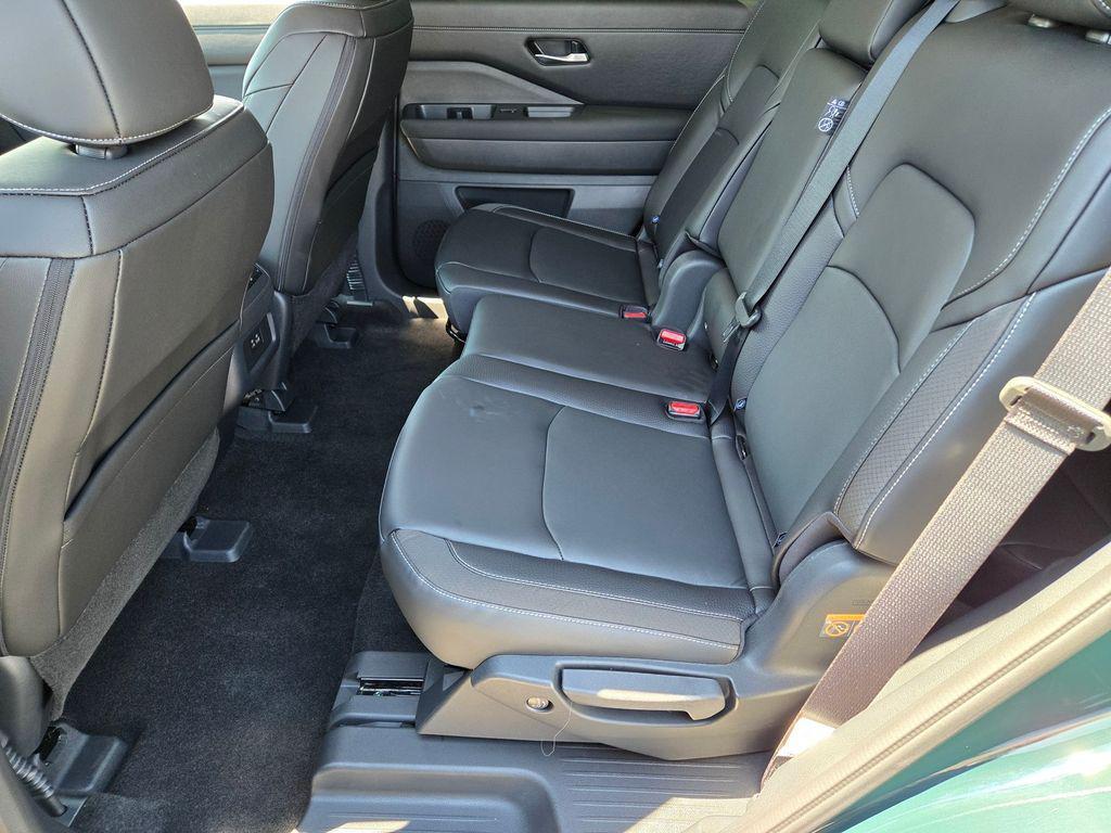 new 2025 Nissan Pathfinder car, priced at $40,130