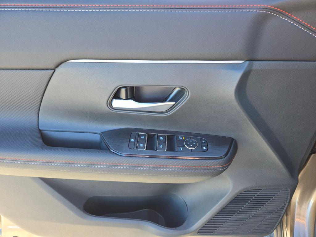 new 2025 Nissan Kicks car, priced at $23,724