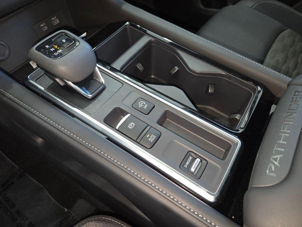 new 2025 Nissan Pathfinder car, priced at $33,605