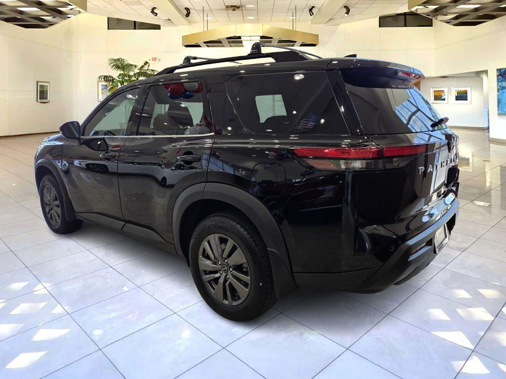 new 2025 Nissan Pathfinder car, priced at $33,605