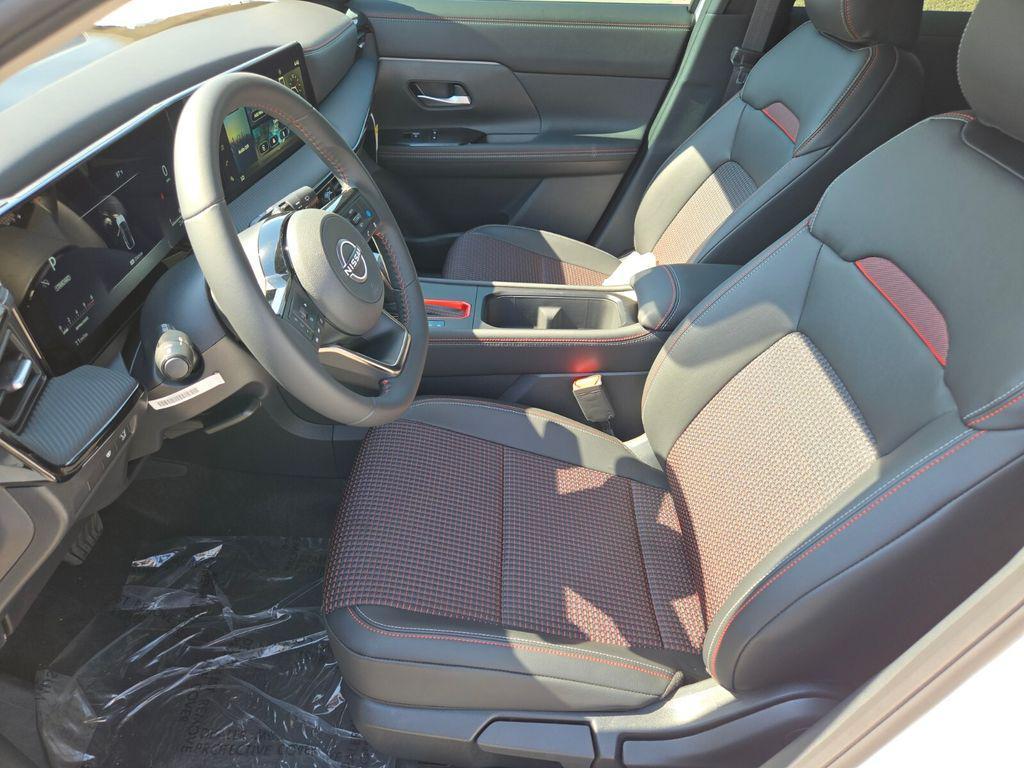 new 2025 Nissan Kicks car, priced at $26,158