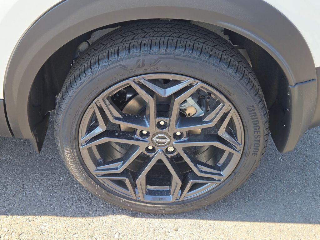 new 2025 Nissan Kicks car, priced at $25,066