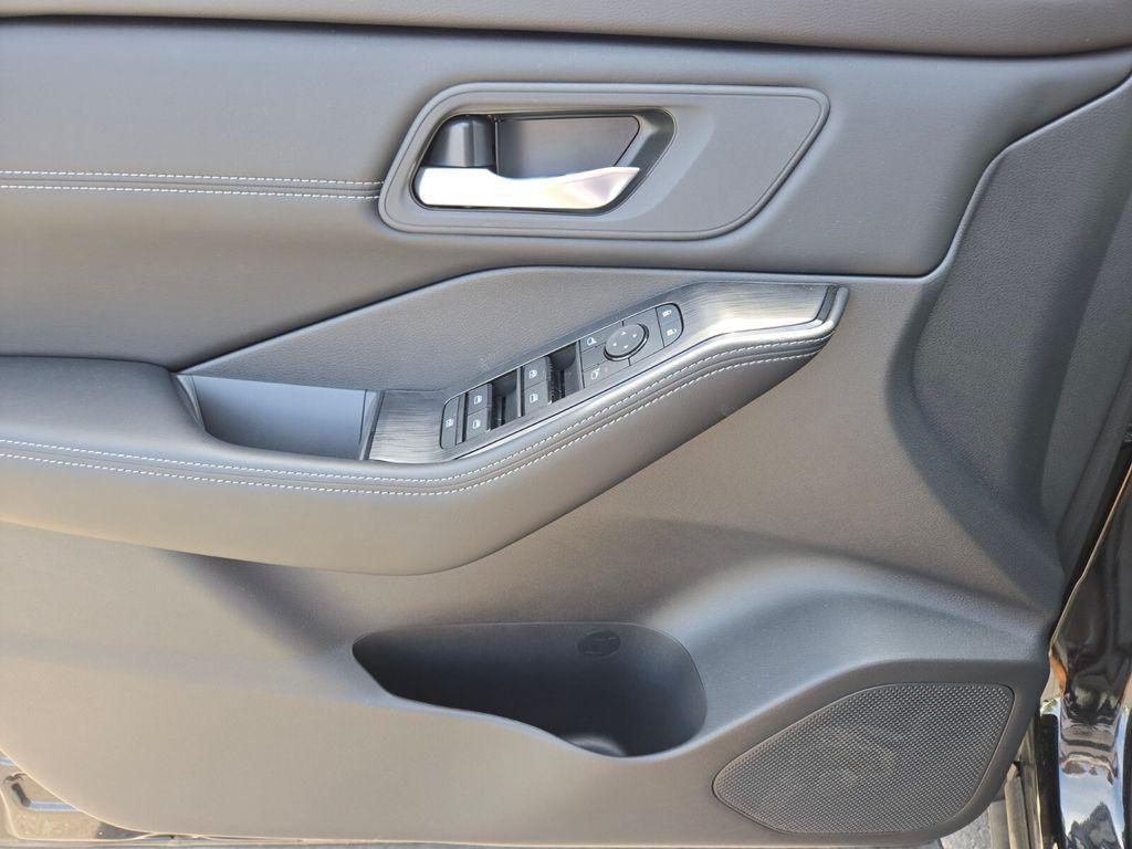 new 2025 Nissan Rogue car, priced at $31,726