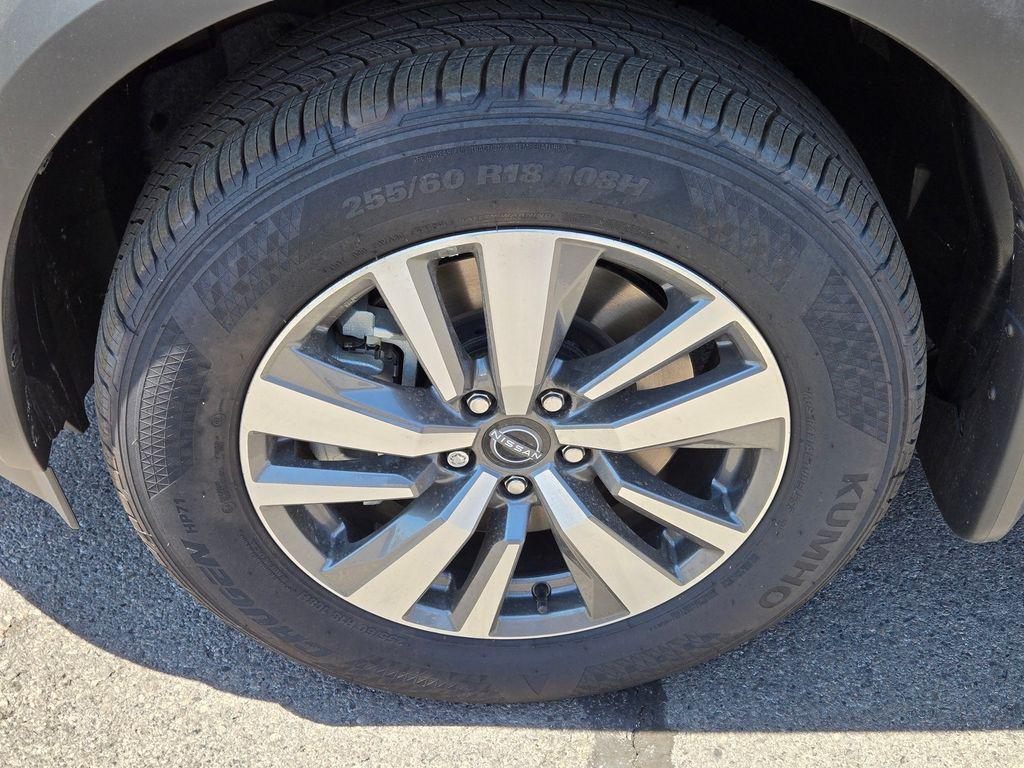 new 2025 Nissan Pathfinder car, priced at $40,513