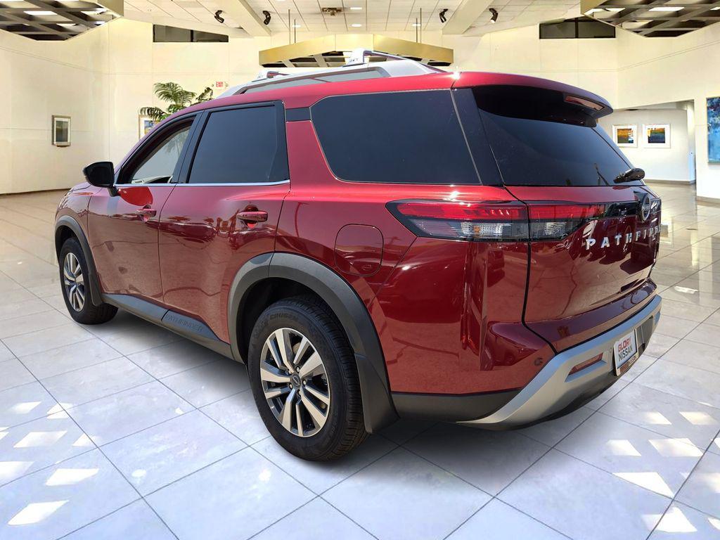 new 2025 Nissan Pathfinder car, priced at $40,513