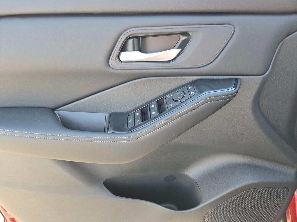 new 2025 Nissan Rogue car, priced at $30,427