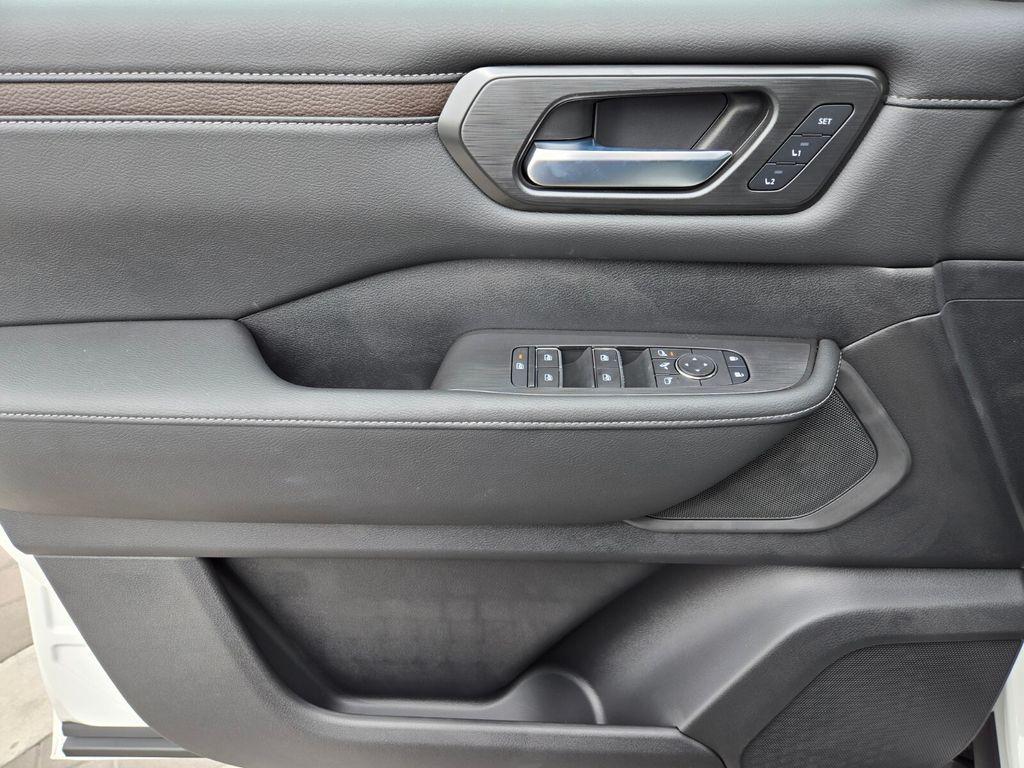new 2025 Nissan Armada car, priced at $64,337