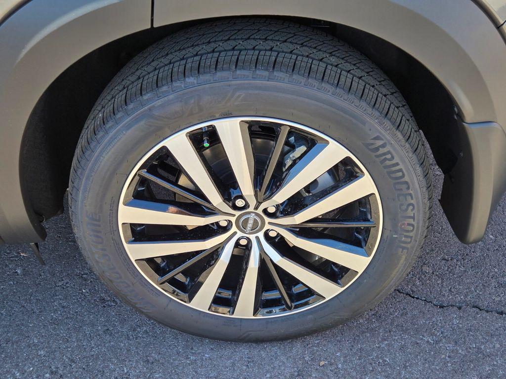 new 2025 Nissan Pathfinder car, priced at $44,267