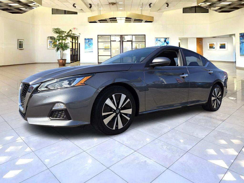 used 2022 Nissan Altima car, priced at $18,500
