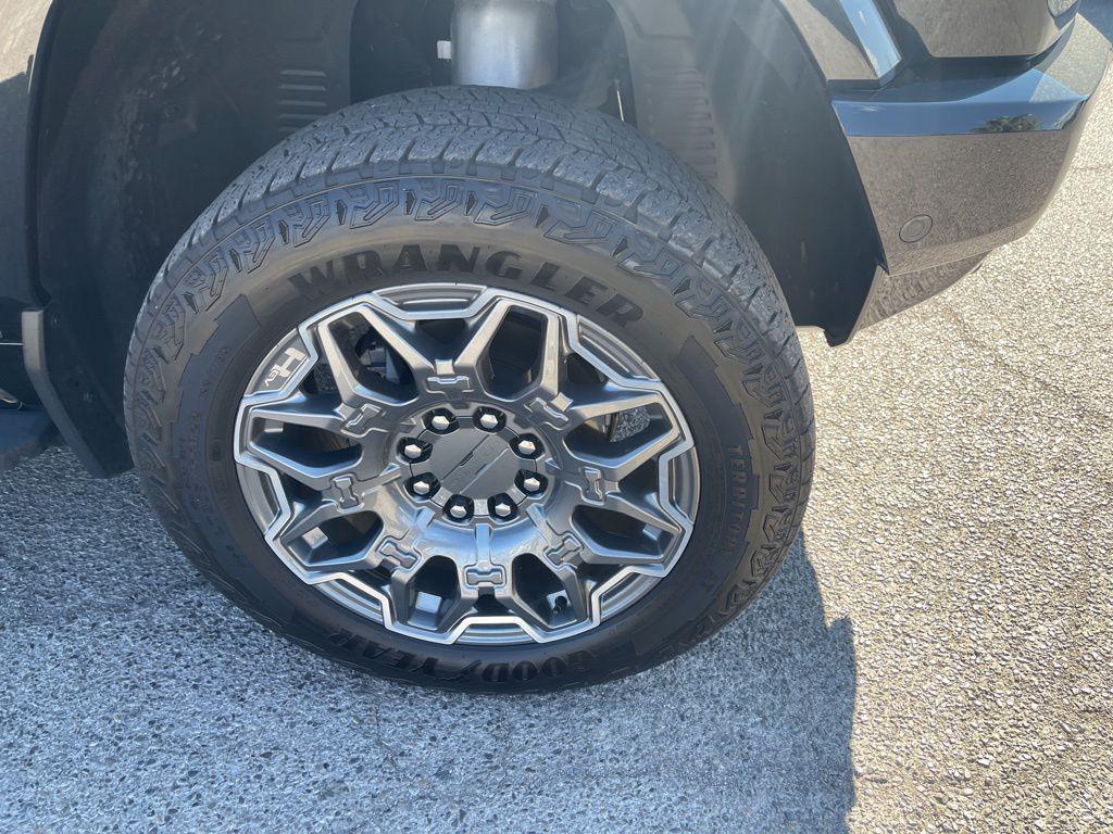used 2024 GMC HUMMER EV Pickup car, priced at $85,000