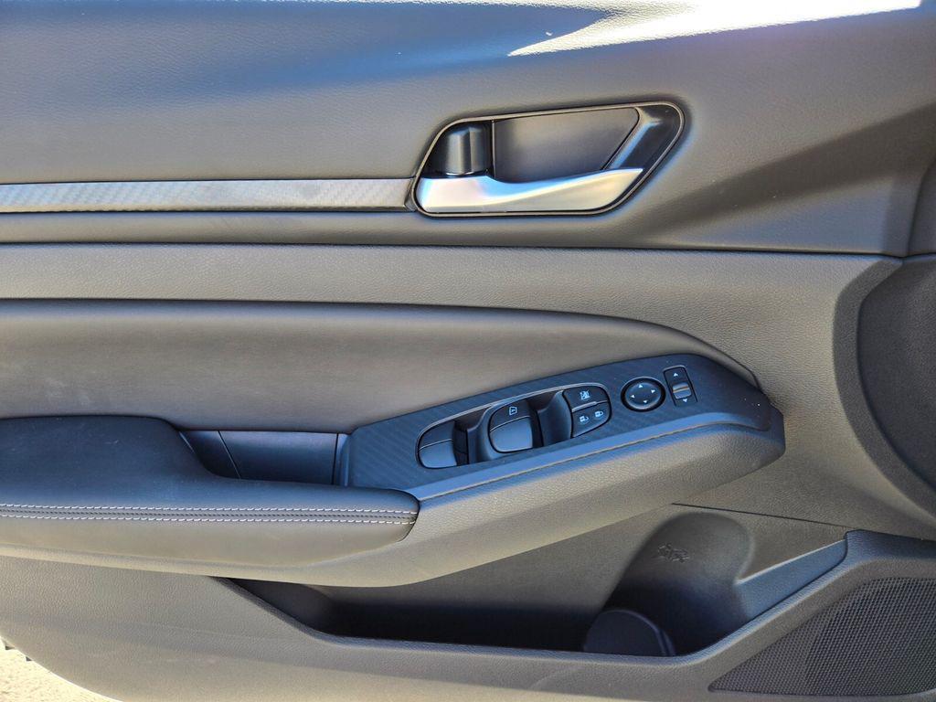 new 2025 Nissan Altima car, priced at $26,932