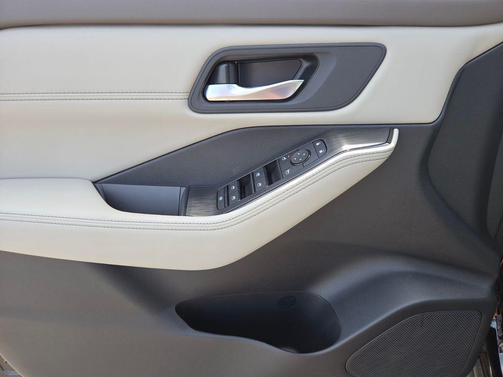 new 2025 Nissan Rogue car, priced at $32,756