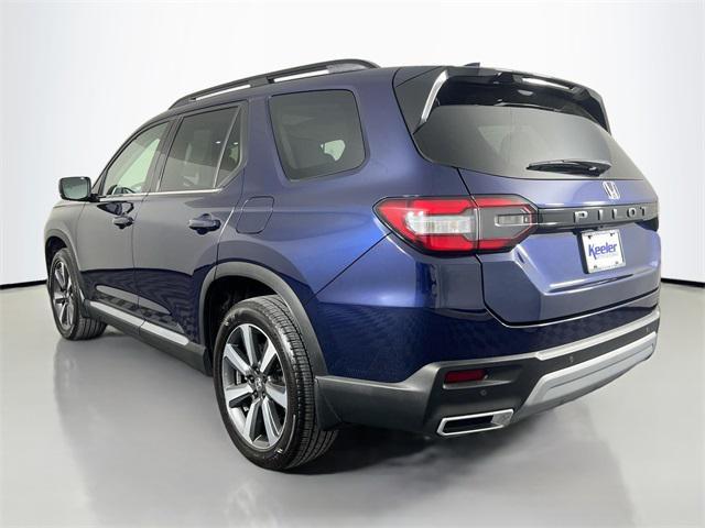 used 2023 Honda Pilot car, priced at $42,999