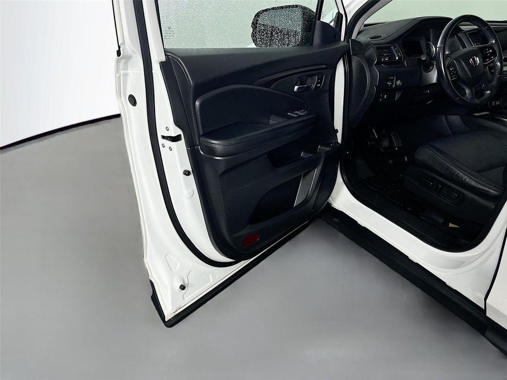 used 2021 Honda Pilot car, priced at $26,650