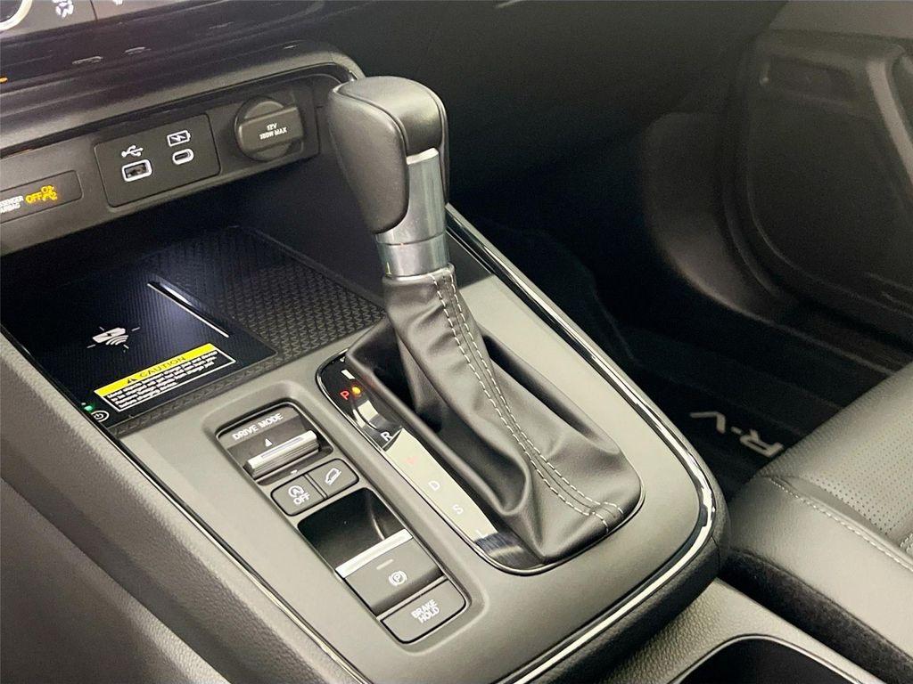 used 2024 Honda CR-V car, priced at $33,000