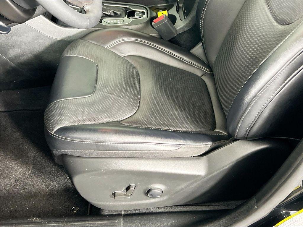 used 2022 Jeep Cherokee car, priced at $26,350