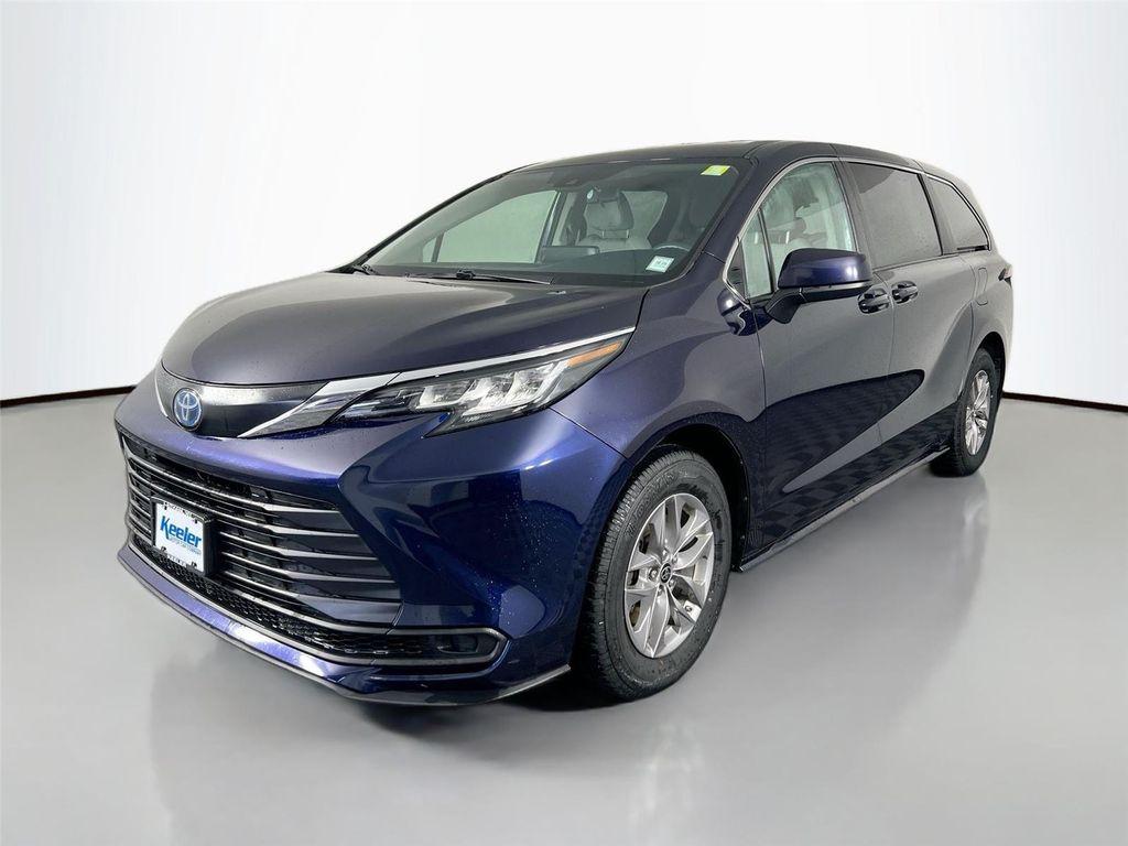 used 2022 Toyota Sienna car, priced at $32,995