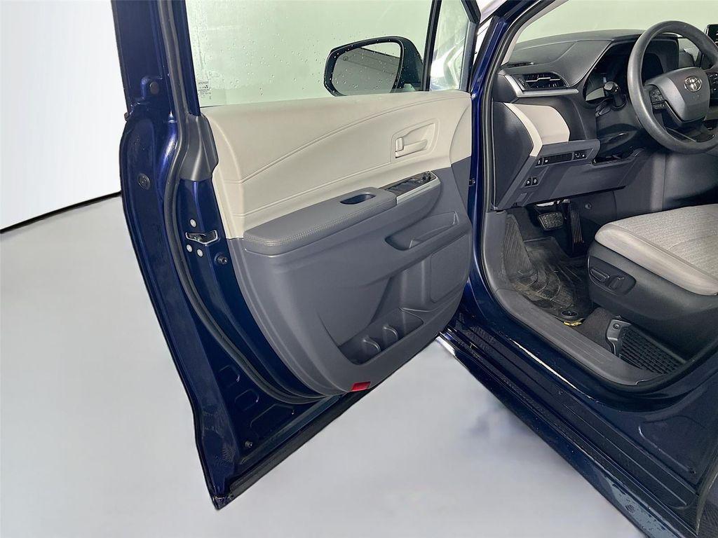 used 2022 Toyota Sienna car, priced at $32,995