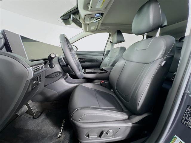 used 2025 Hyundai TUCSON Hybrid car, priced at $34,500