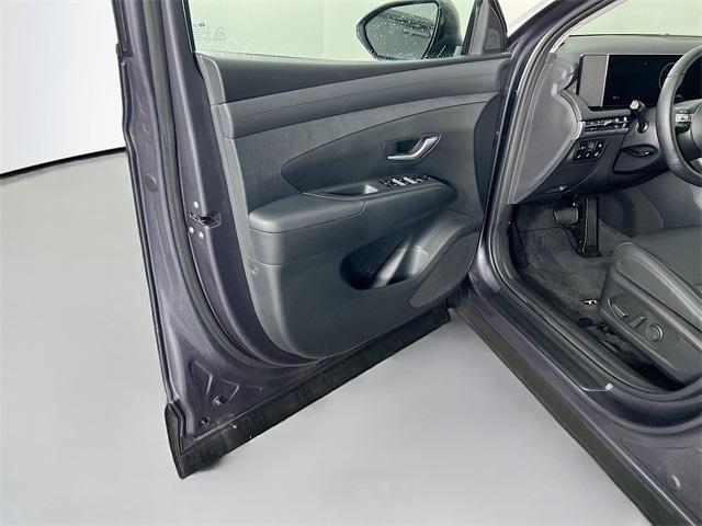 used 2025 Hyundai TUCSON Hybrid car, priced at $34,500