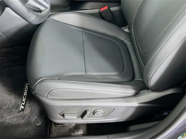 used 2025 Hyundai TUCSON Hybrid car, priced at $34,500