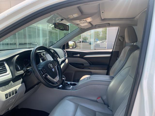 used 2015 Toyota Highlander car, priced at $17,994