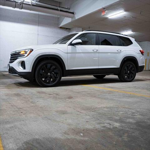 new 2025 Volkswagen Atlas car, priced at $44,552