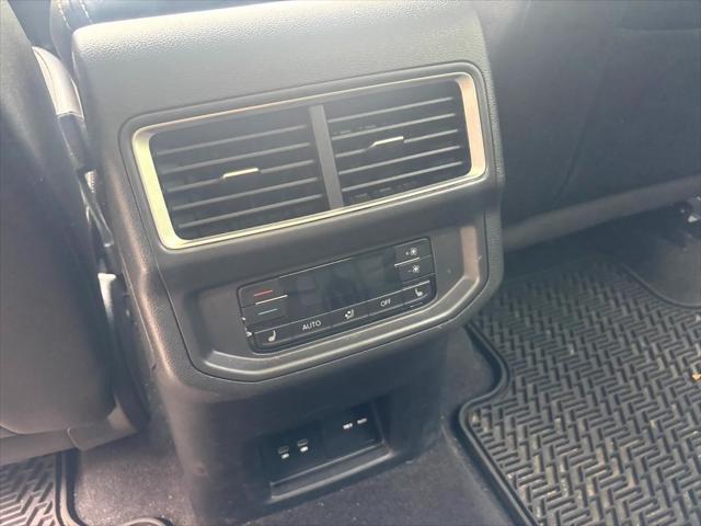 used 2024 Volkswagen Atlas car, priced at $40,500