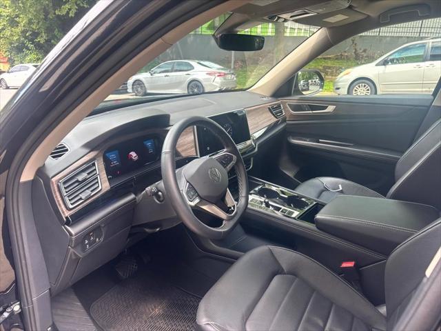 used 2024 Volkswagen Atlas car, priced at $40,500