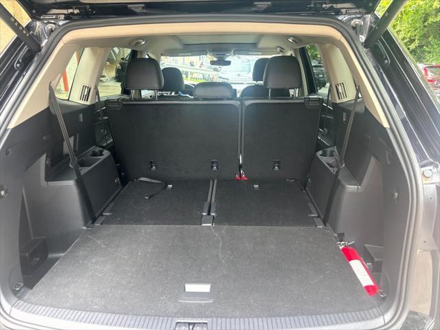 used 2024 Volkswagen Atlas car, priced at $40,500