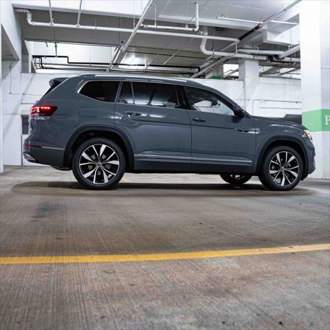 new 2025 Volkswagen Atlas car, priced at $49,151