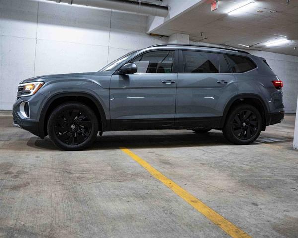 new 2025 Volkswagen Atlas car, priced at $44,552