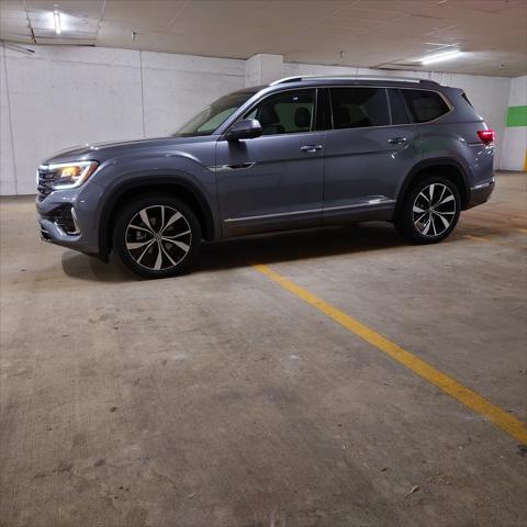 new 2025 Volkswagen Atlas car, priced at $52,661