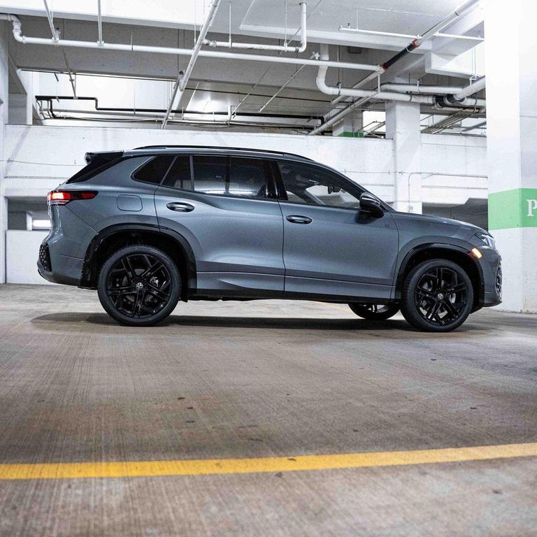 new 2025 Volkswagen Tiguan car, priced at $36,986