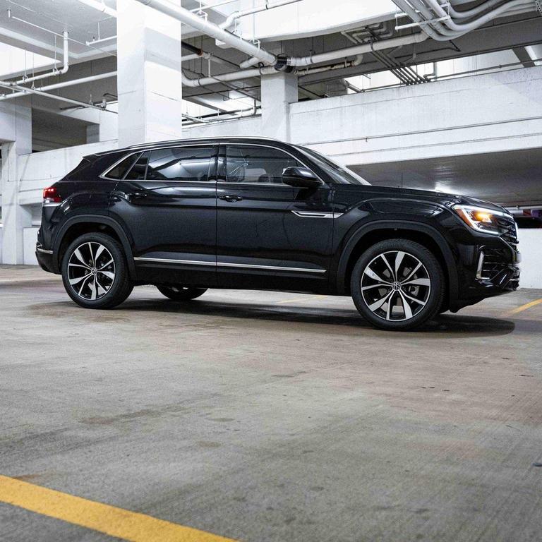 new 2026 Volkswagen Atlas Cross Sport car, priced at $53,293