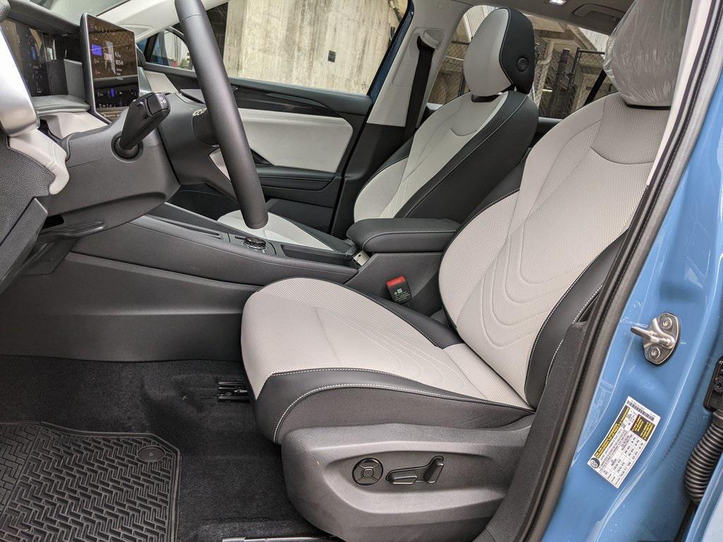 new 2025 Volkswagen Tiguan car, priced at $35,731