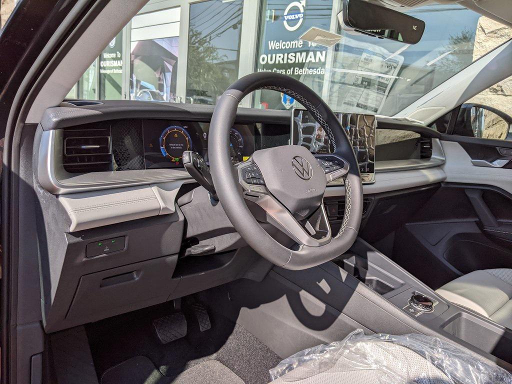 new 2025 Volkswagen Tiguan car, priced at $34,819