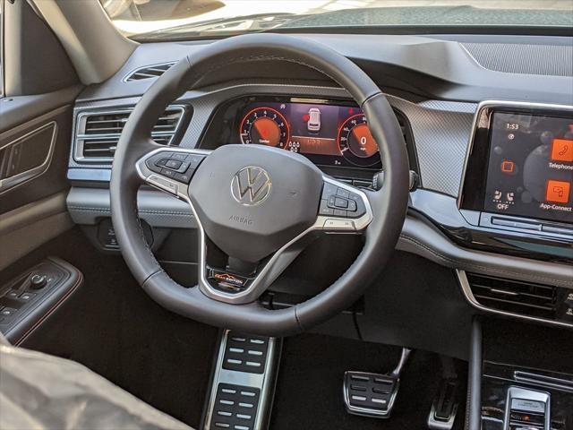 new 2025 Volkswagen Atlas car, priced at $48,646
