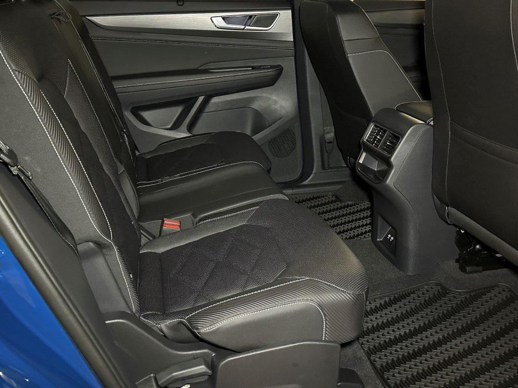 new 2025 Volkswagen Atlas Cross Sport car, priced at $40,411