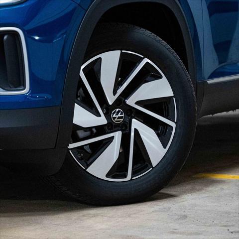 new 2025 Volkswagen Atlas car, priced at $50,731