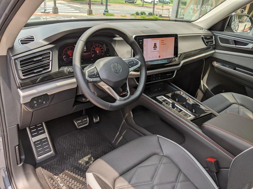 new 2025 Volkswagen Atlas car, priced at $41,796