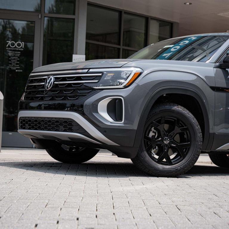 new 2025 Volkswagen Atlas car, priced at $41,796