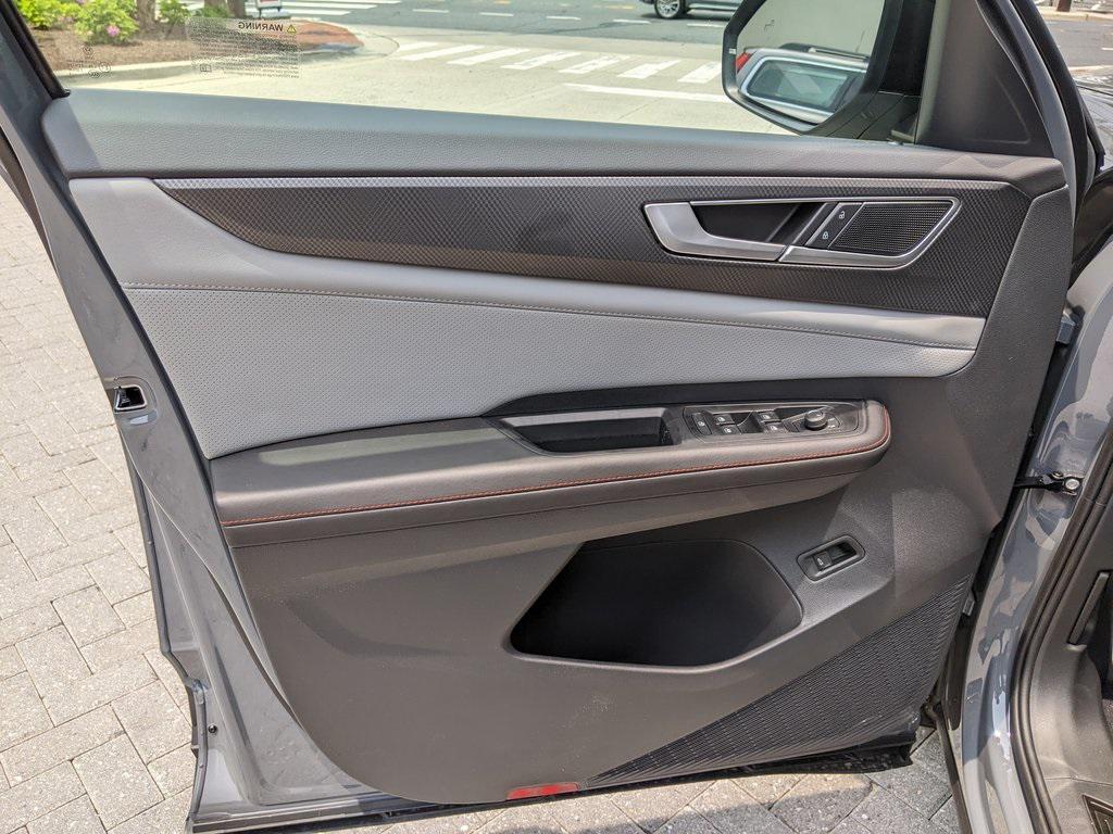 new 2025 Volkswagen Atlas car, priced at $41,796