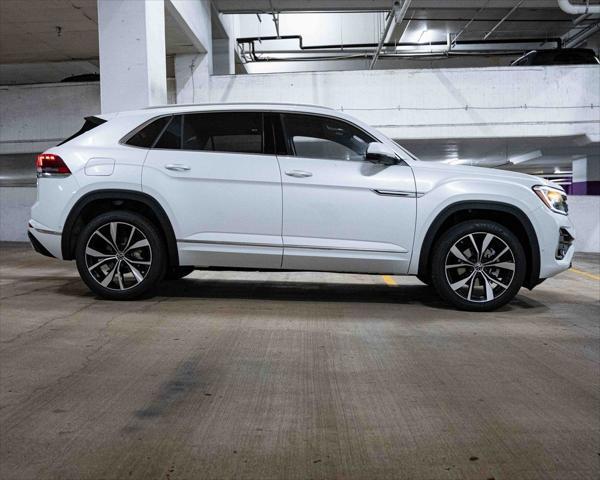 new 2024 Volkswagen Atlas Cross Sport car, priced at $51,306