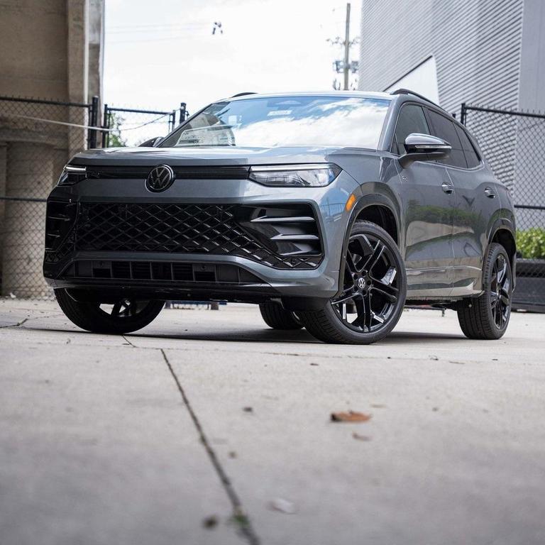 new 2025 Volkswagen Tiguan car, priced at $36,486