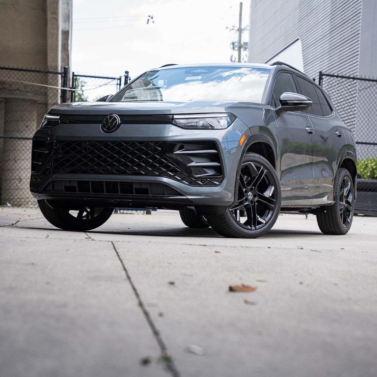 new 2025 Volkswagen Tiguan car, priced at $36,486